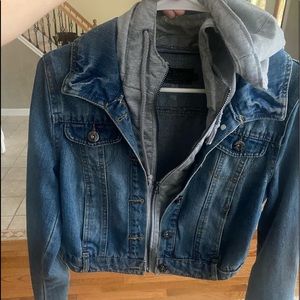 Cute half Jean jacket size large fits more like medium